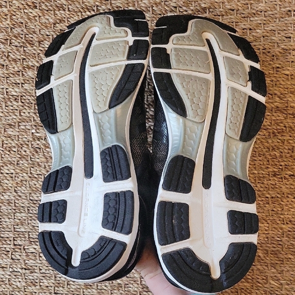 Asics Men's Black and Gray Athletic Shoes Gel Nimbus 19 Size 11 - Picture 10 of 10